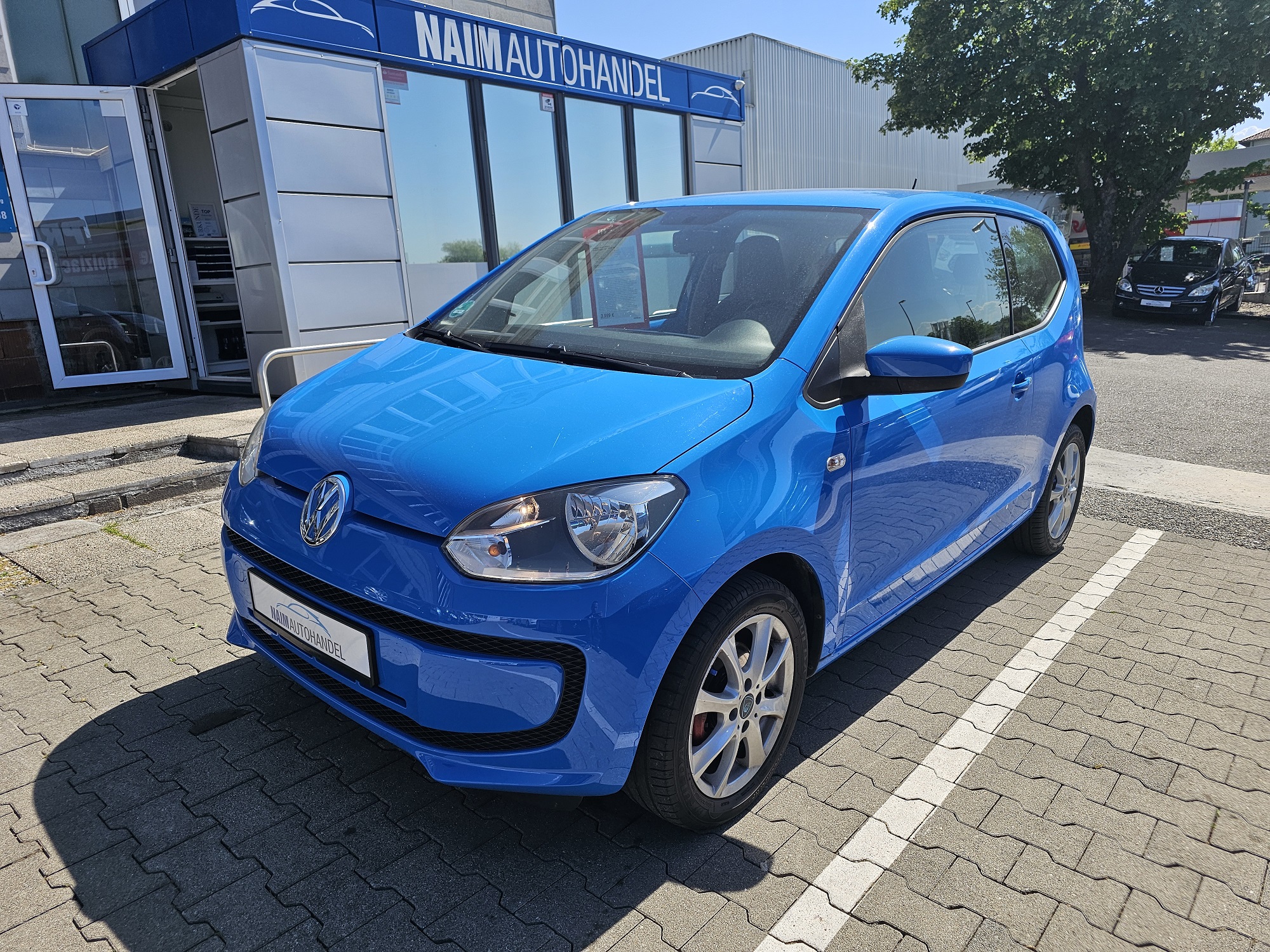 Volkswagen Volkswagen up! move up!"Sehr gepflegt"